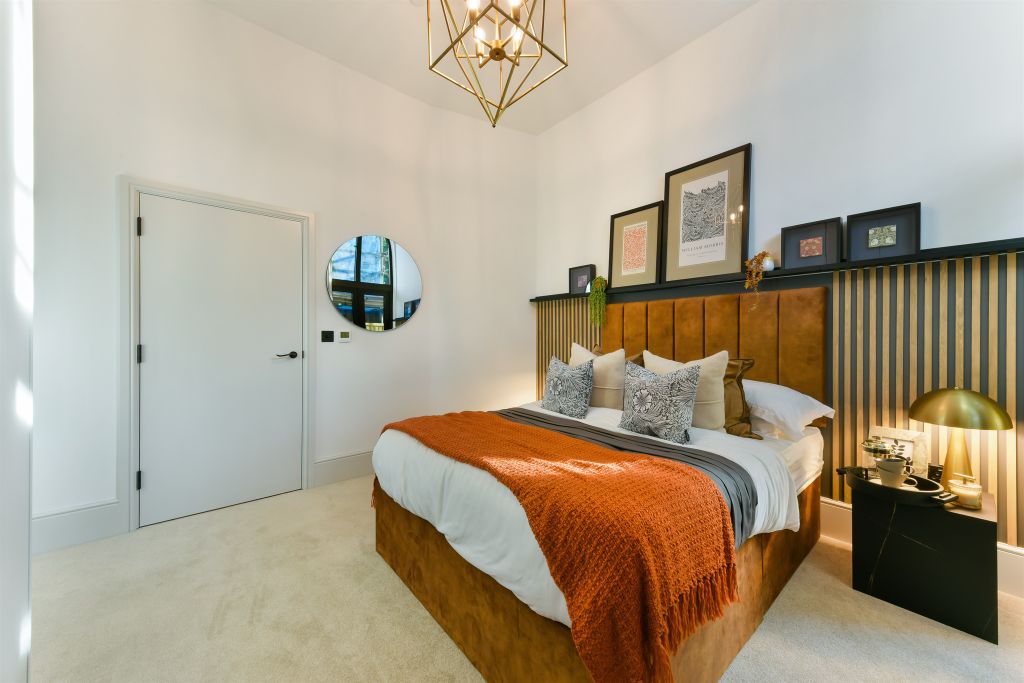 Property photo 3 of 12