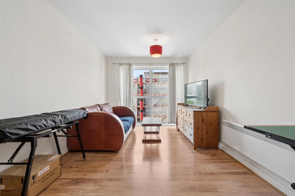 Property photo 2 of 6