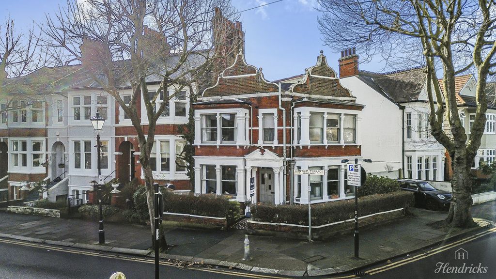 Property photo 1 of 27