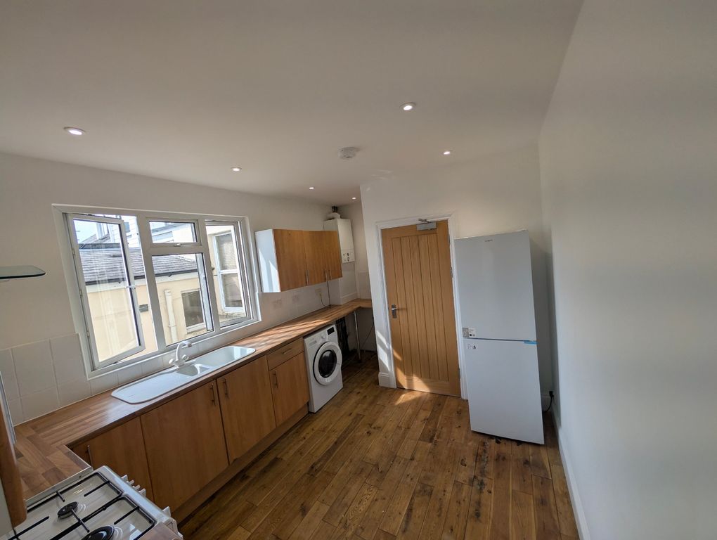 Property photo 2 of 16 Photo 1