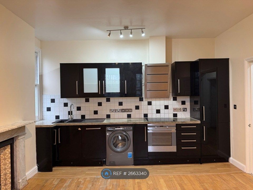 Property photo 2 of 19 Open Plan Living Room And Kitchen