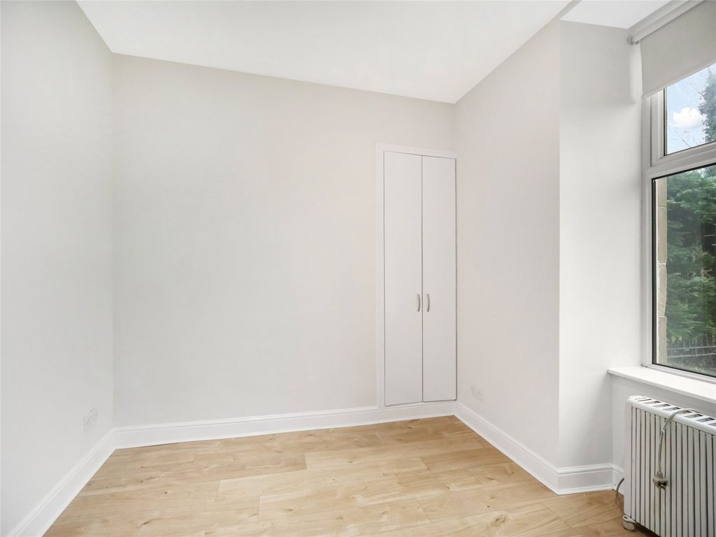 Property photo 3 of 14 Bedroom