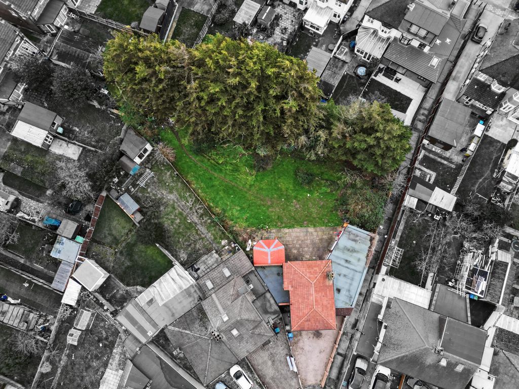 Property photo 3 of 35 Exterior