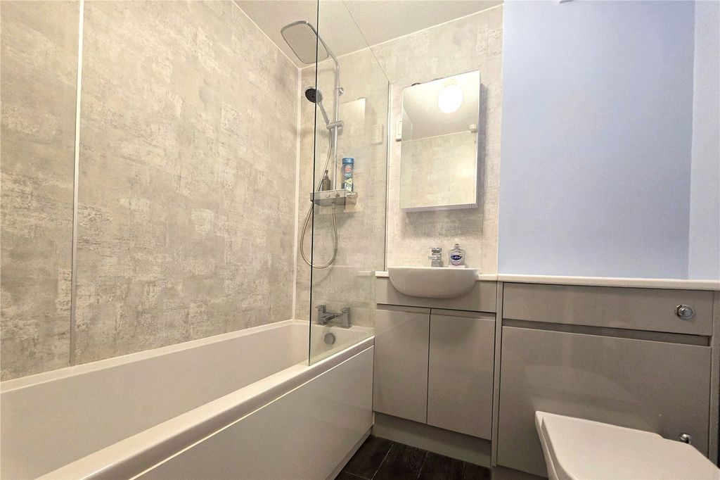 Property photo 3 of 11 Picture No. 02