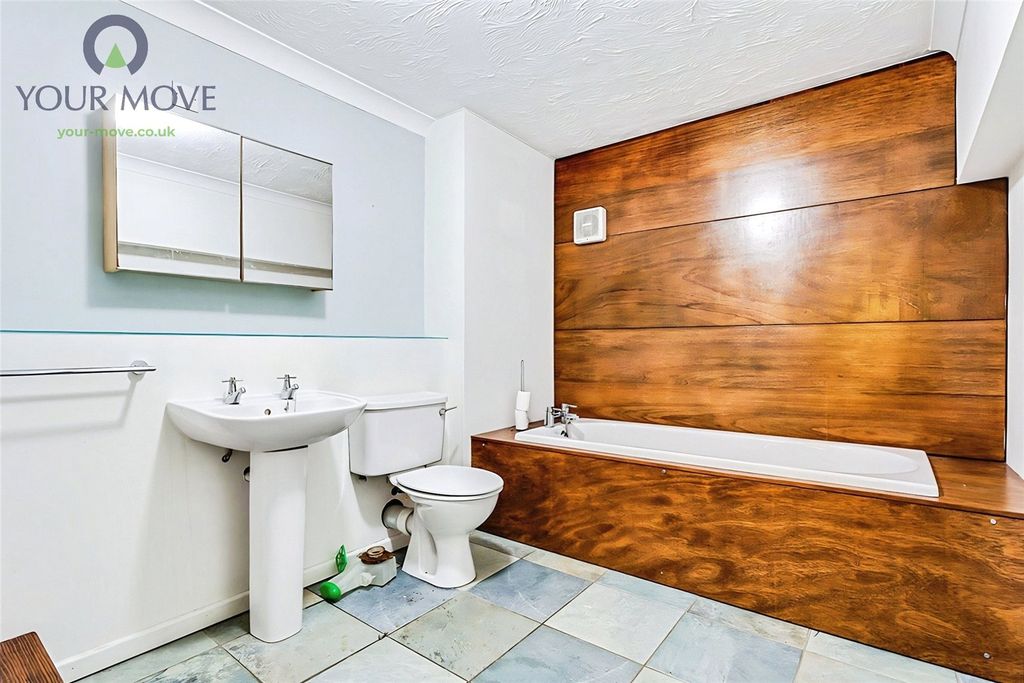 Property photo 2 of 8 Picture No. 01