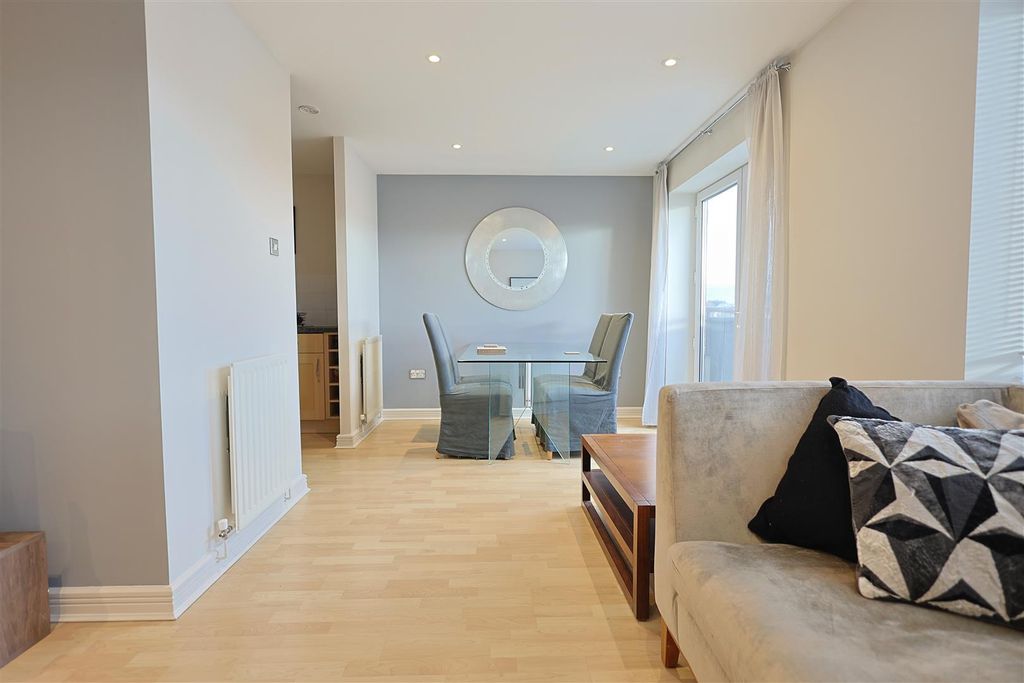 Property photo 3 of 13 62454Ef1-4Caa-40Cb-8888-B96C53C05Ddd.Jpeg