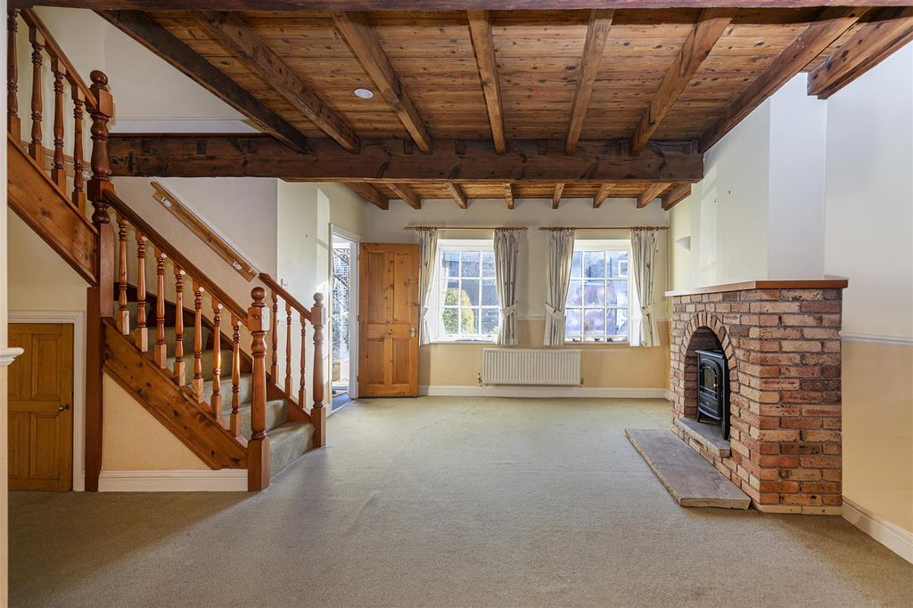 Property photo 2 of 24