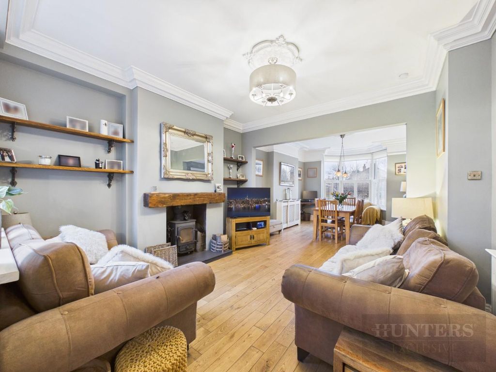 Property photo 2 of 24 Cam02804G0-Pr0418-Still024.Jpg