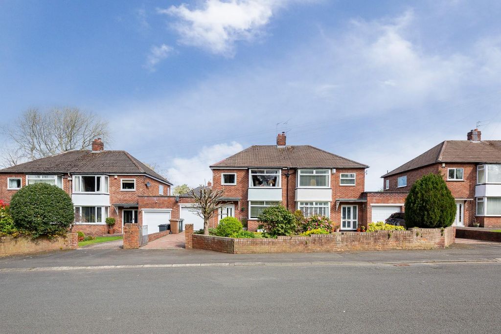 Property photo 1 of 18 Front External