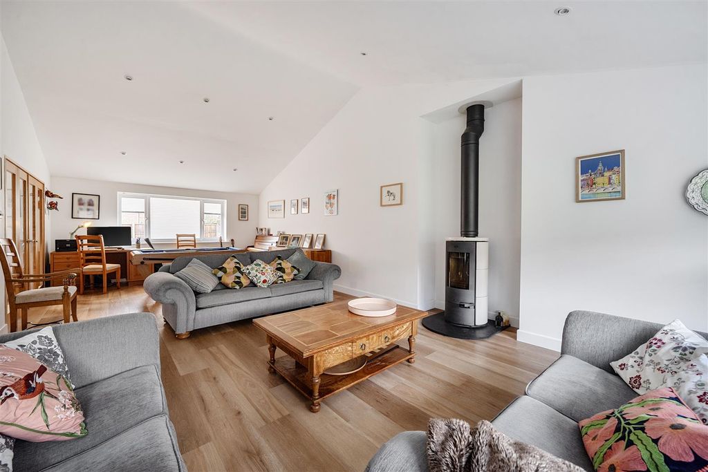 Property photo 3 of 32 1401528-7-697398A5d92c3.Jpg