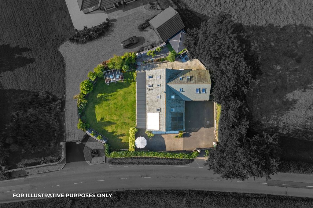 Property photo 3 of 46