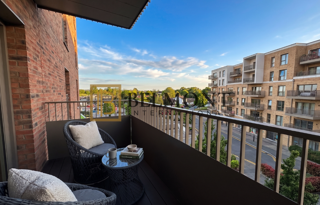 Property photo 1 of 10 Balcony