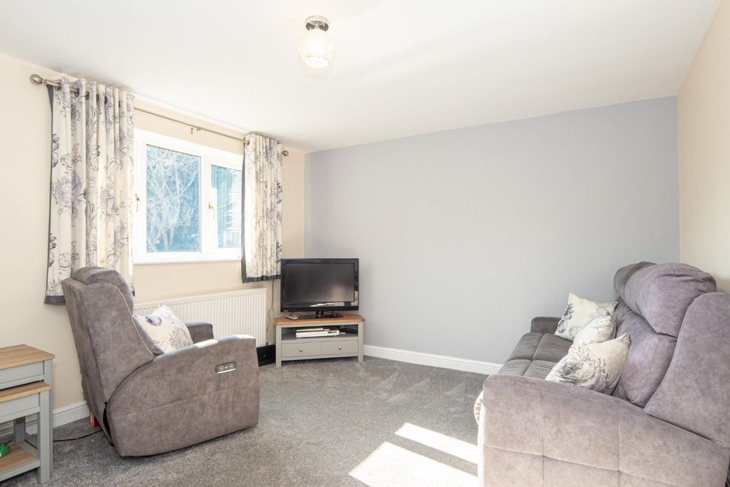 Property photo 3 of 15 Living Room