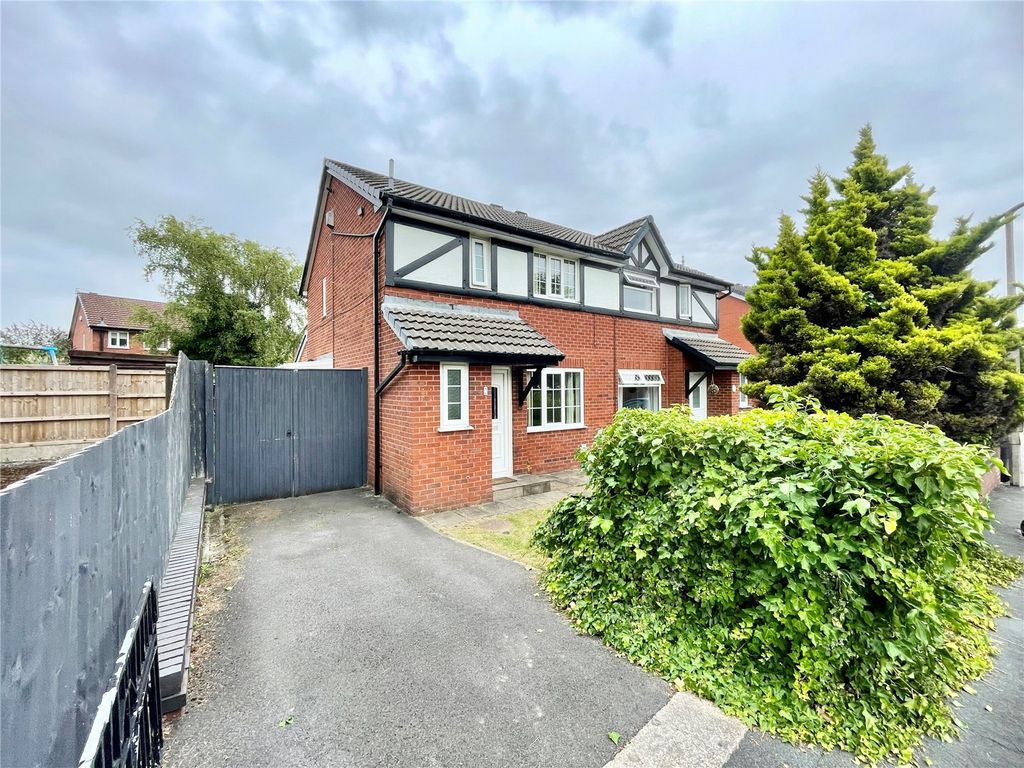 Property photo 2 of 18 Front