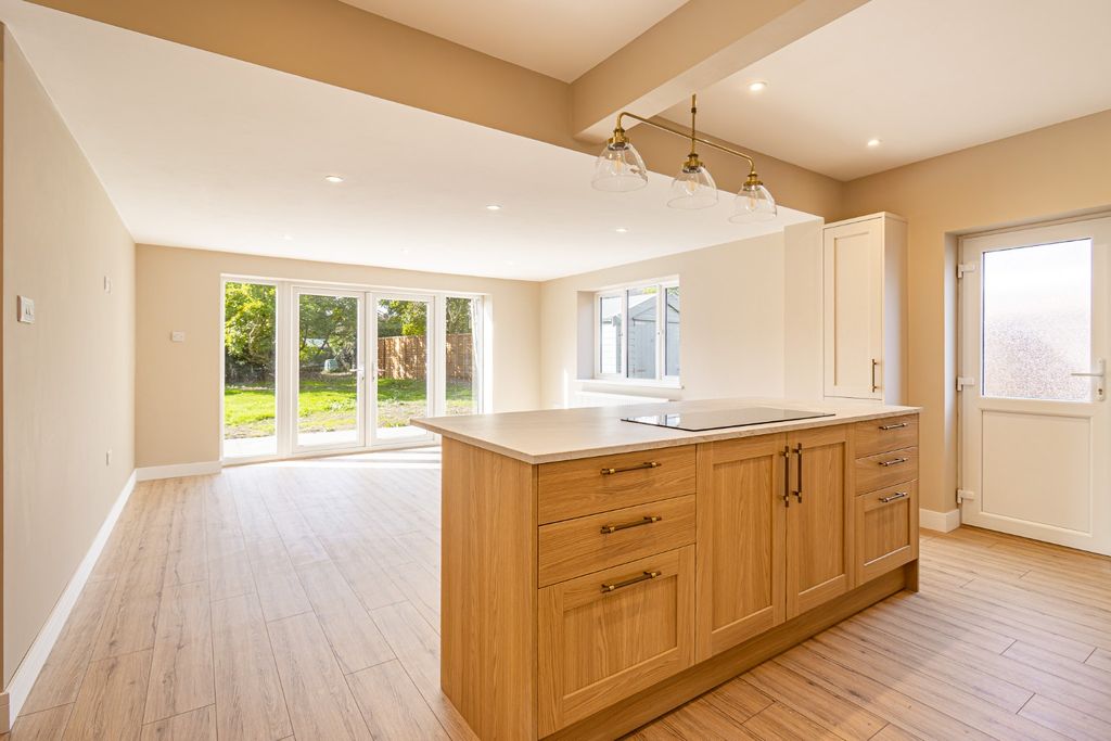 Property photo 3 of 32 5523785