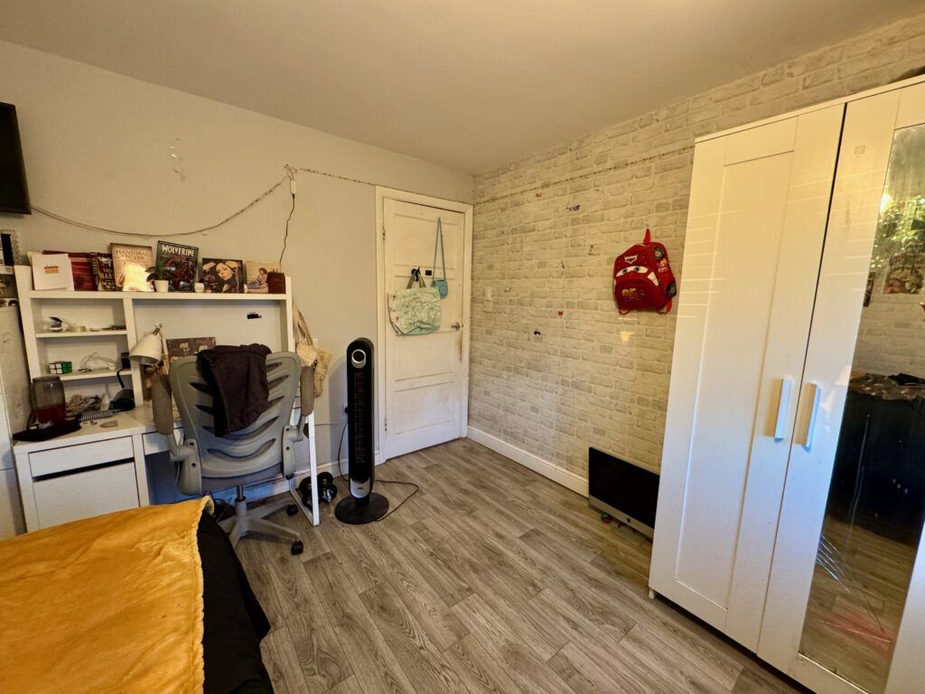Property photo 3 of 23