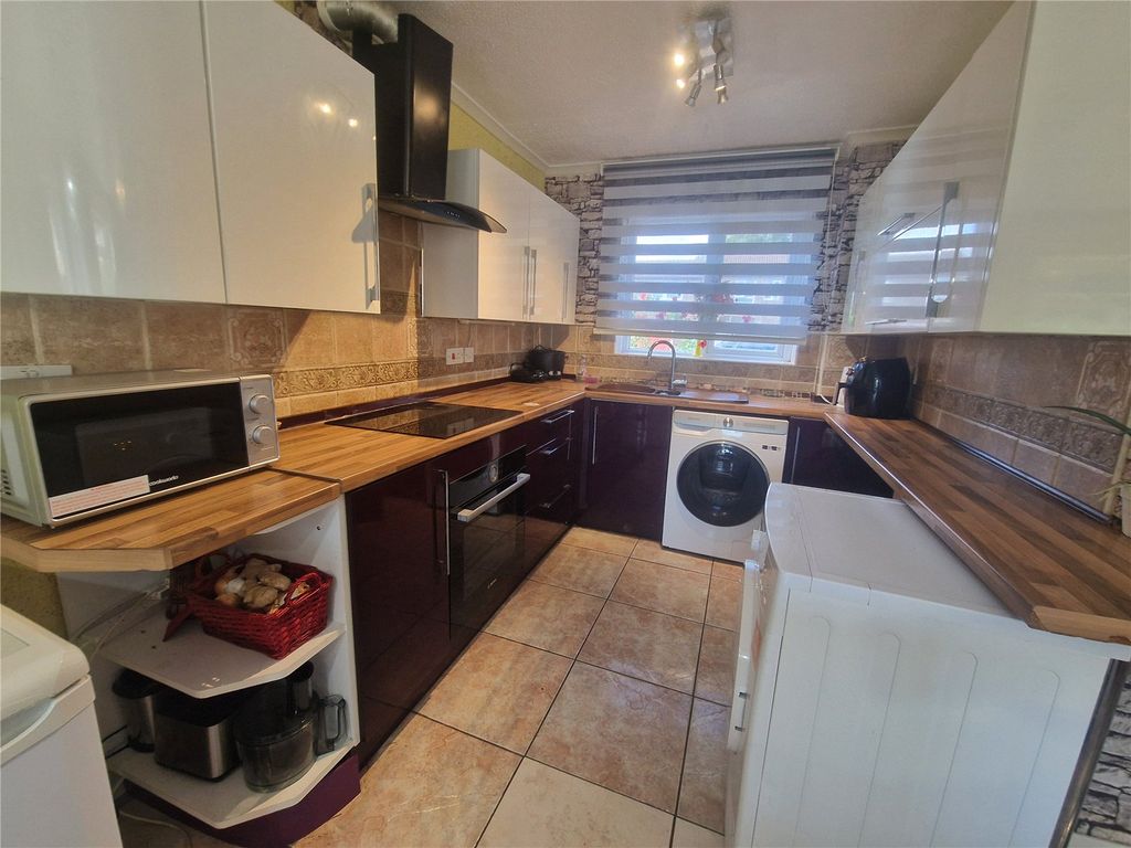 Property photo 3 of 15 Picture No. 13
