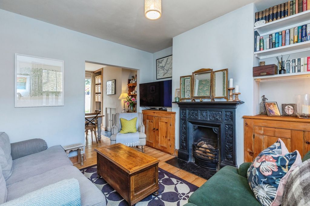 Property photo 2 of 16 Sitting Room