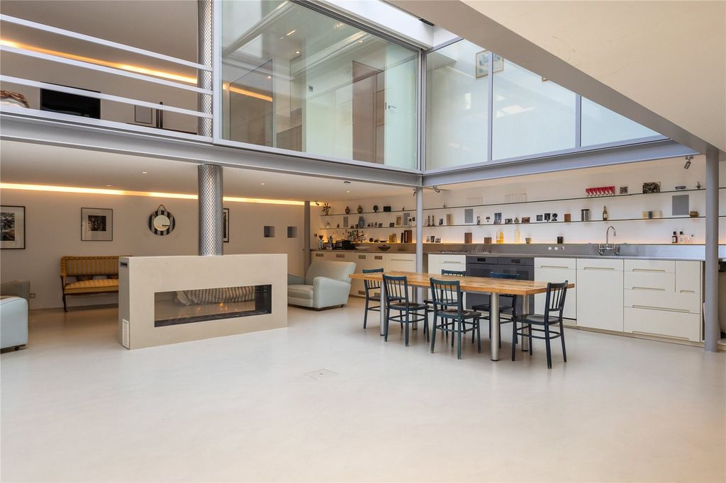 Property photo 1 of 36 Picture No. 42