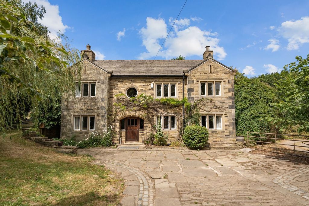 Property photo 1 of 40