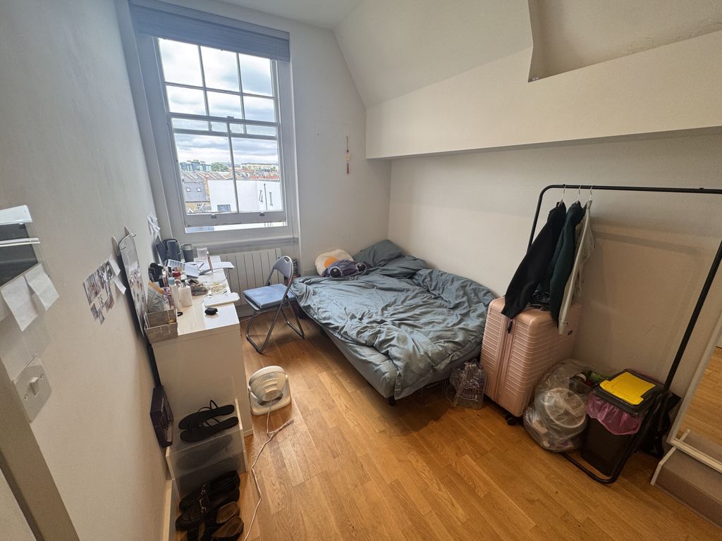 Property photo 3 of 5 Photo 5