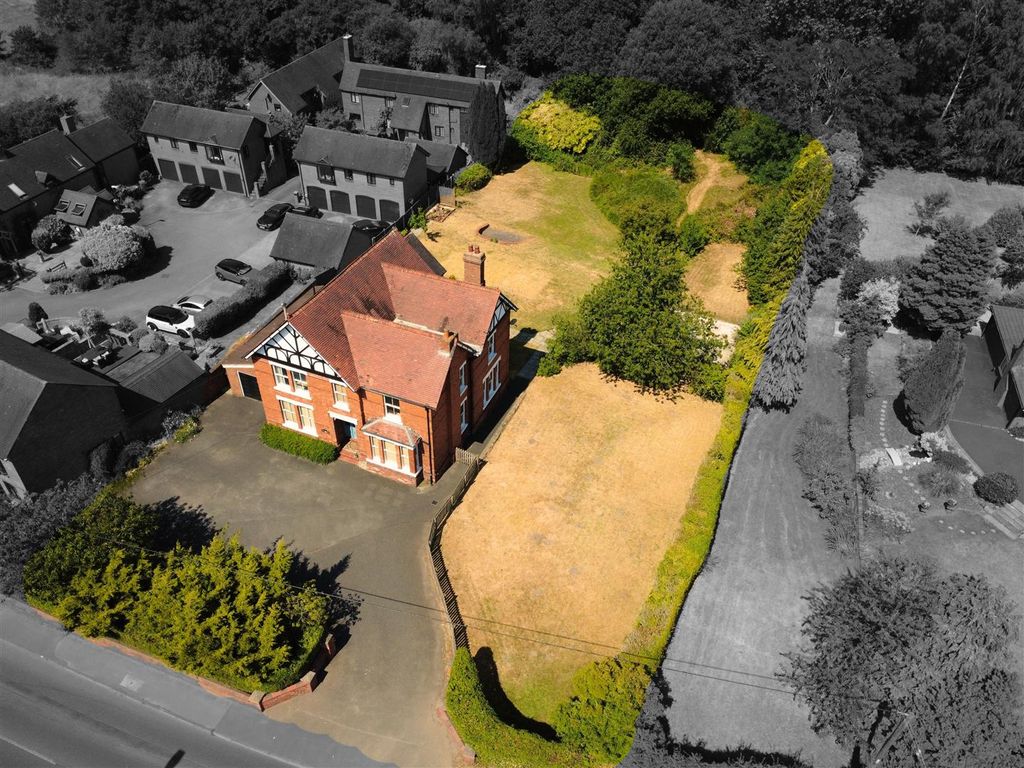 Property photo 2 of 33