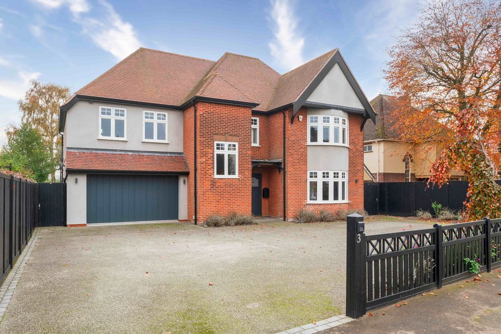 Property photo 1 of 21