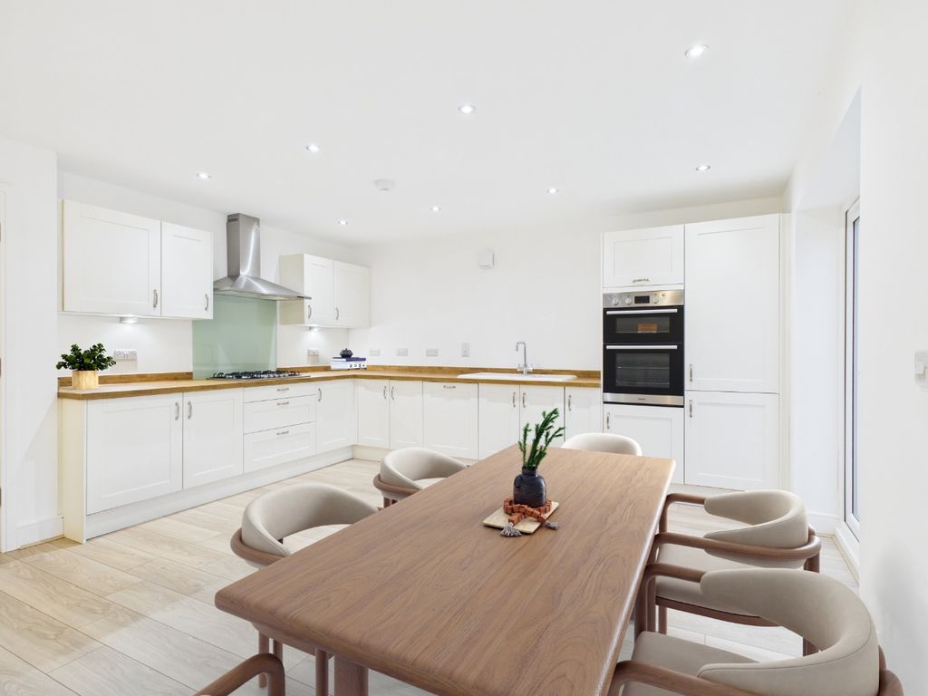 Property photo 2 of 23 3438905