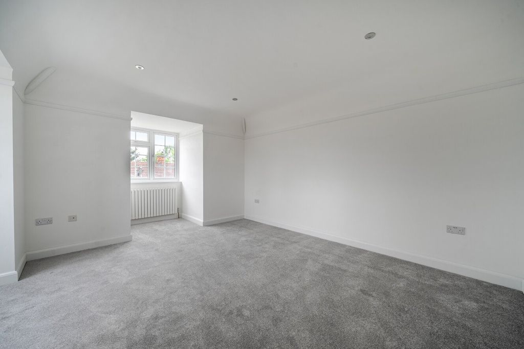 Property photo 3 of 16 Picture No. 06