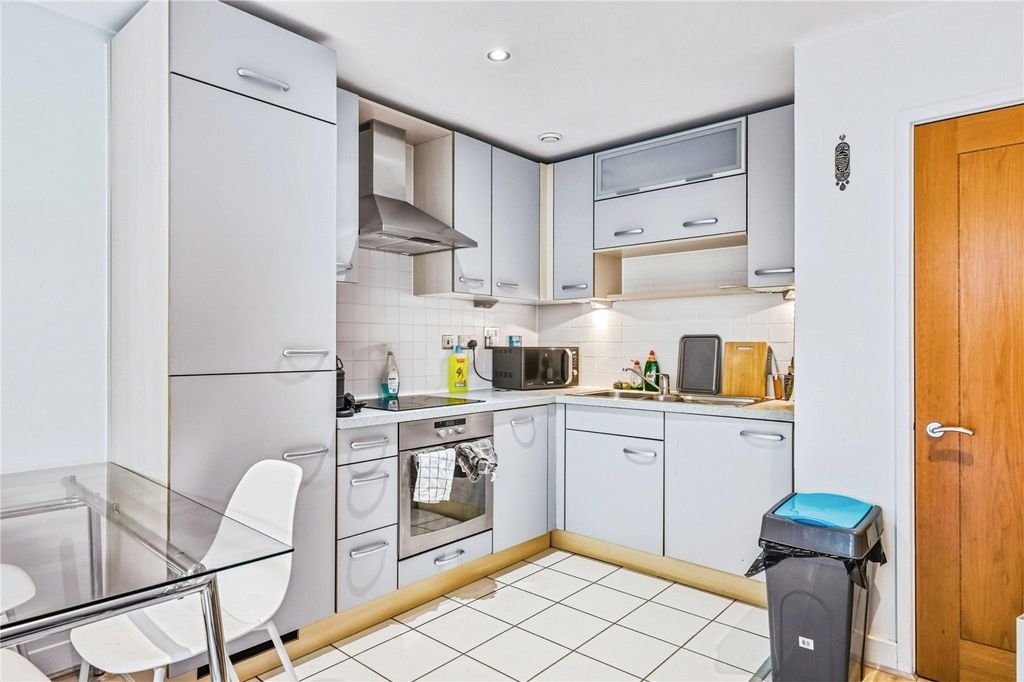 Property photo 2 of 12 Picture No. 44