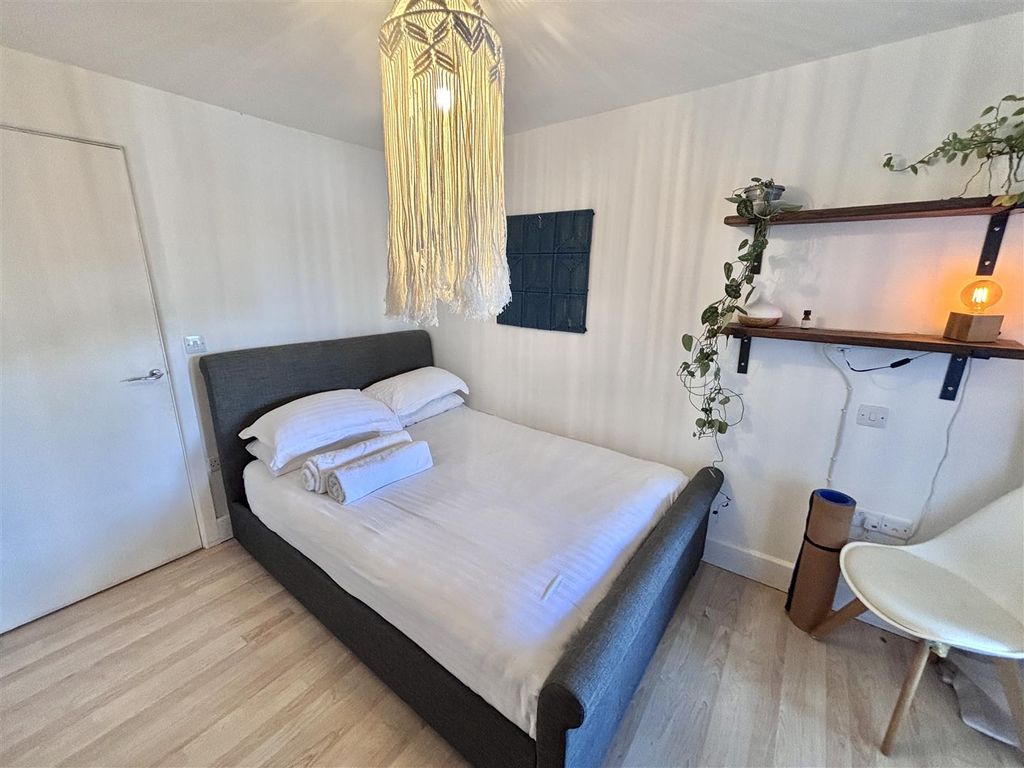 Additional image 12 of 1 bed flat for saleQuay Hill, Penryn TR10