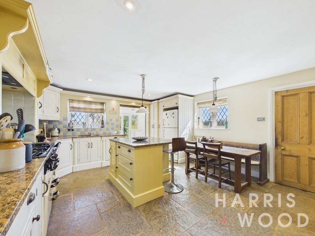 Property photo 2 of 35 4955246