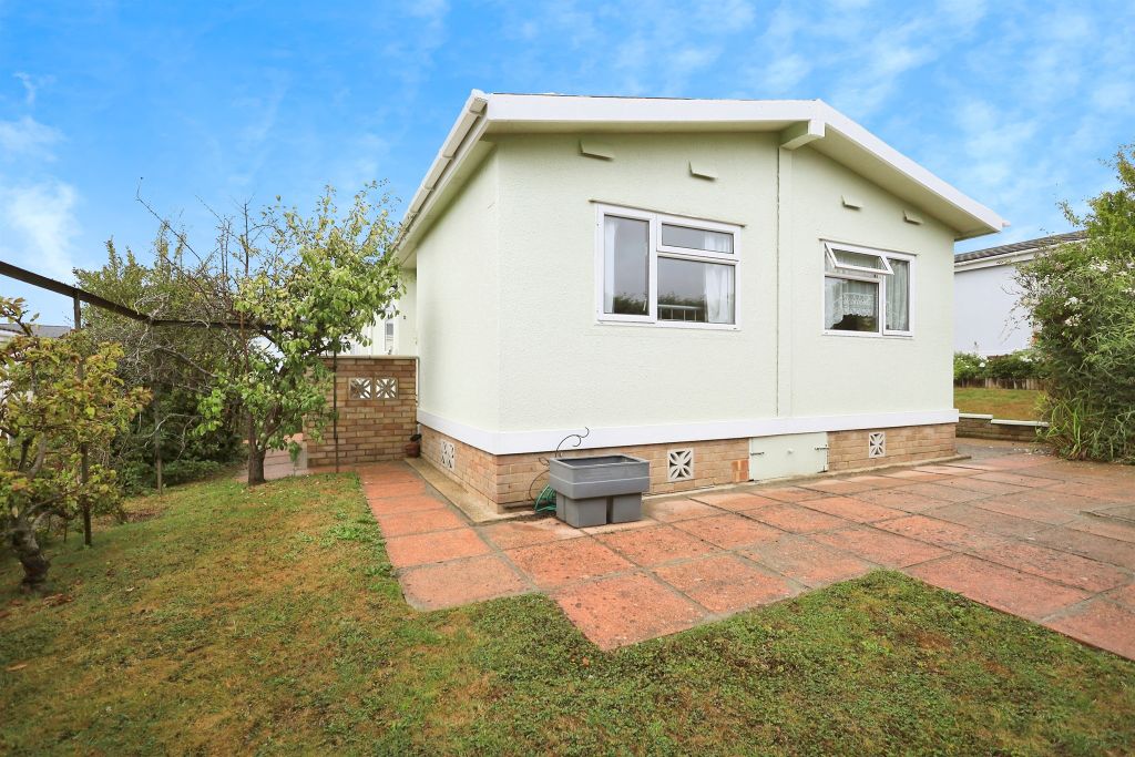 Property photo 3 of 12