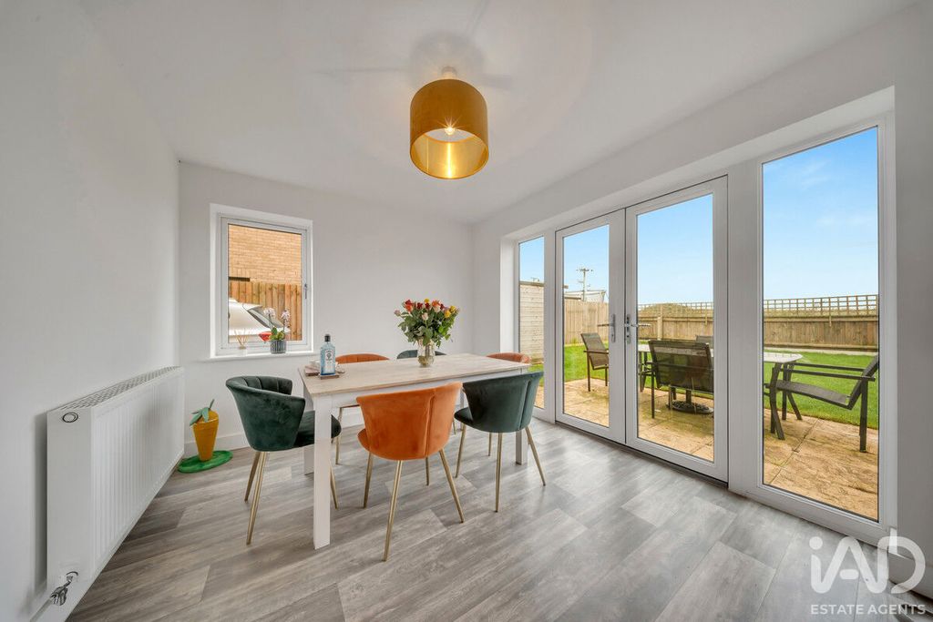 Property photo 3 of 29