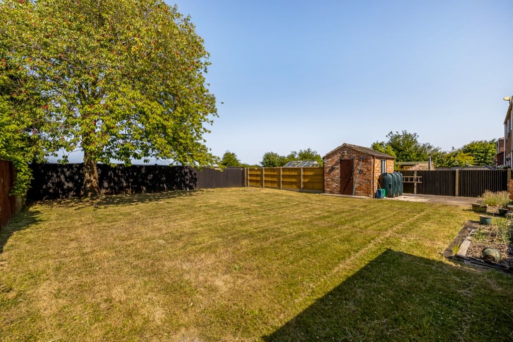 Property photo 2 of 29 Longview (Holland Fen)-17