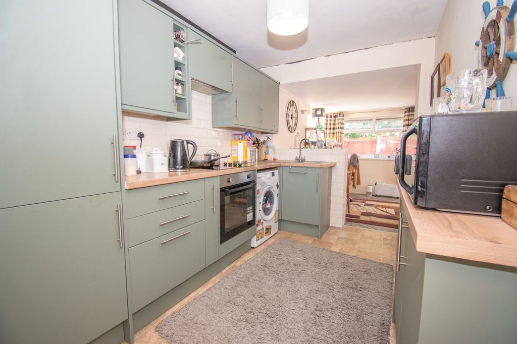 Property photo 2 of 12