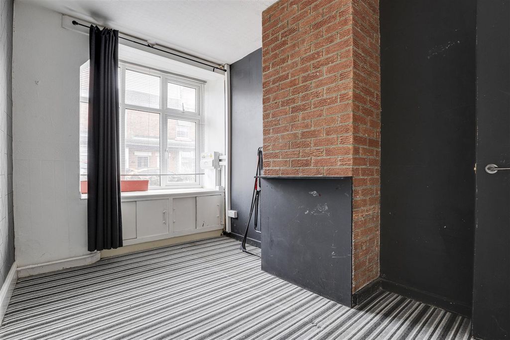 Property photo 2 of 12 05.Jpg