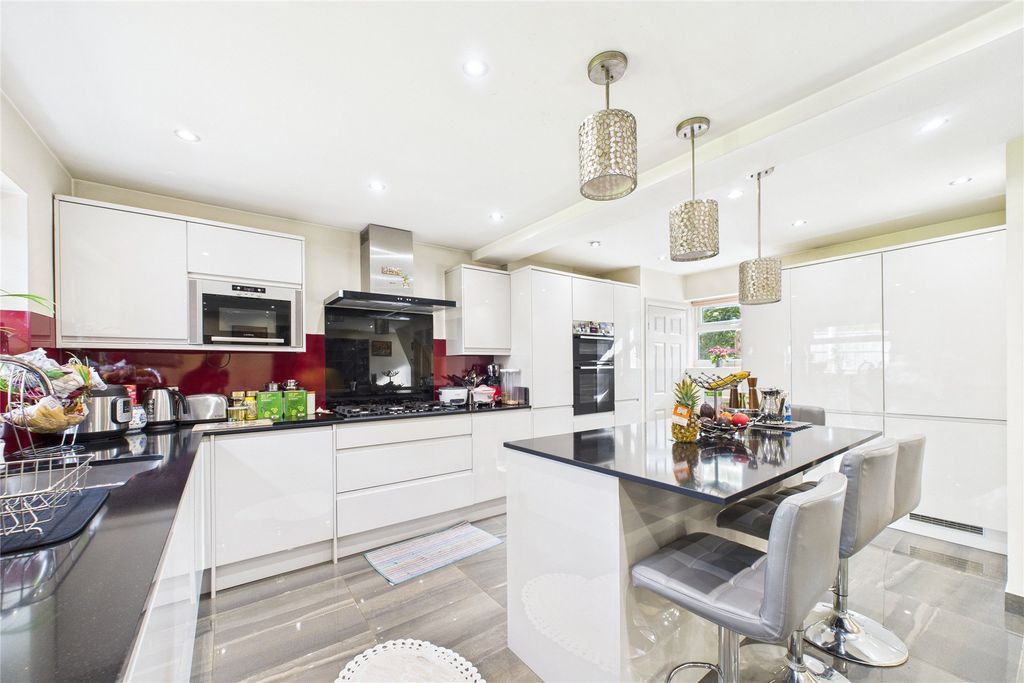 Property photo 2 of 11 Picture No. 40