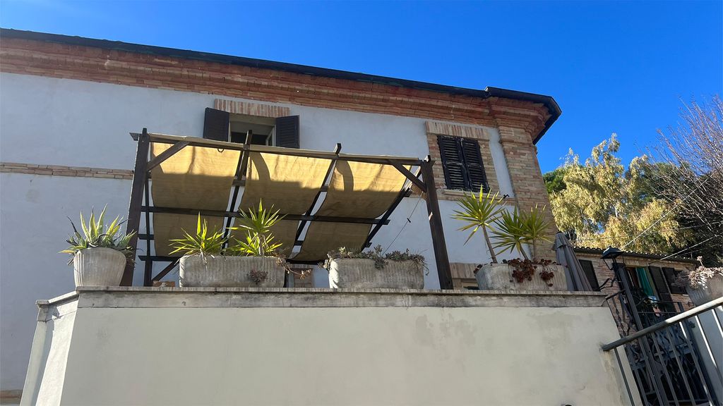 Property photo 1 of 46