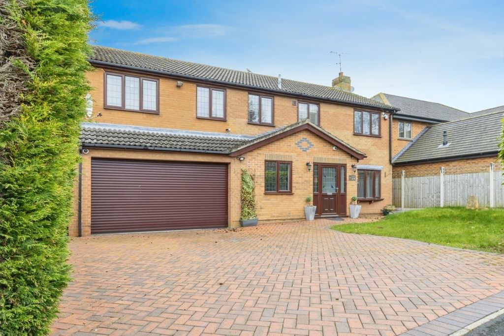Property photo 1 of 17