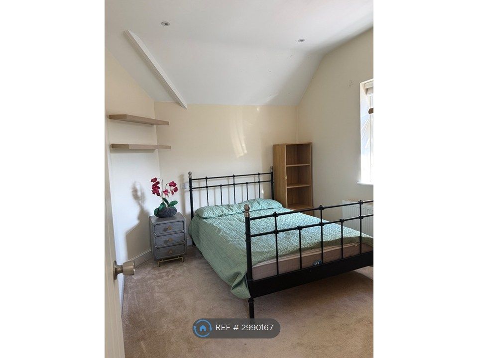 Property photo 1 of 4 Master Bedroom