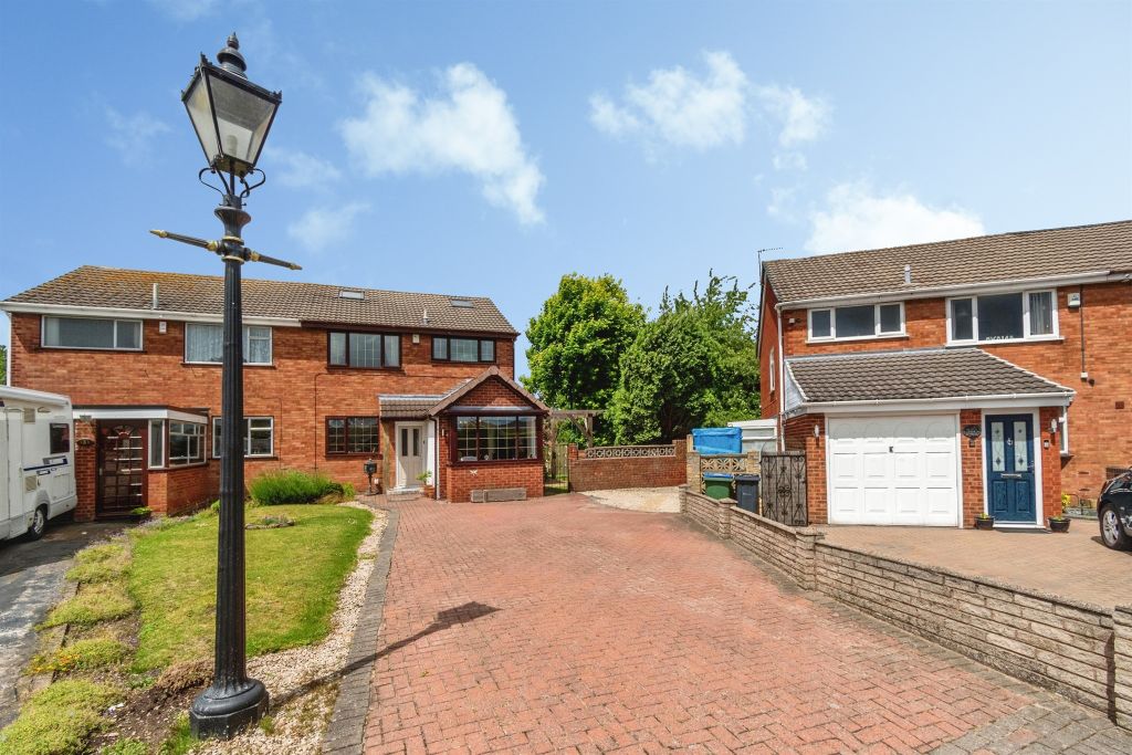 Property photo 1 of 27