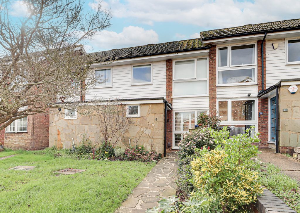 Property photo 1 of 17 Front