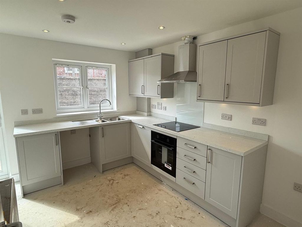 Property photo 2 of 12 Plot 308 Kitchen.Jpeg