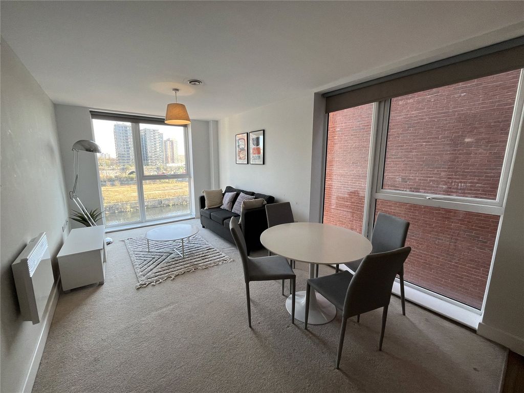 Property photo 2 of 12 Picture 2