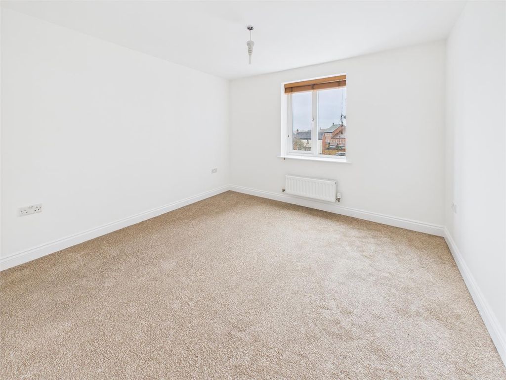 Property photo 3 of 7 Bedroom 2