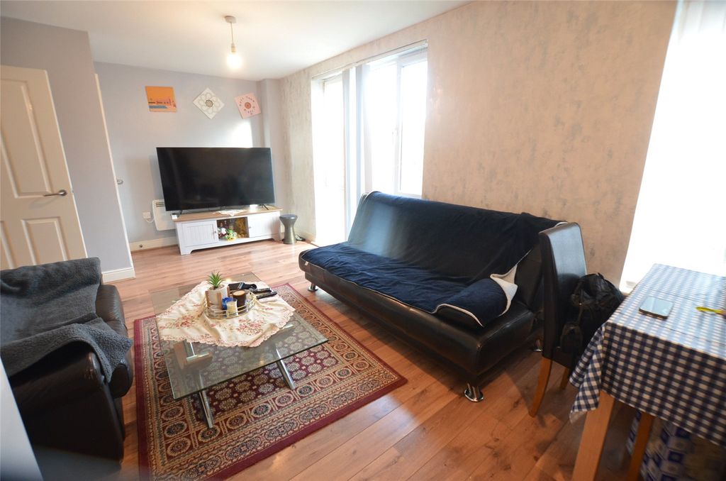 Property photo 2 of 7 Picture No. 06