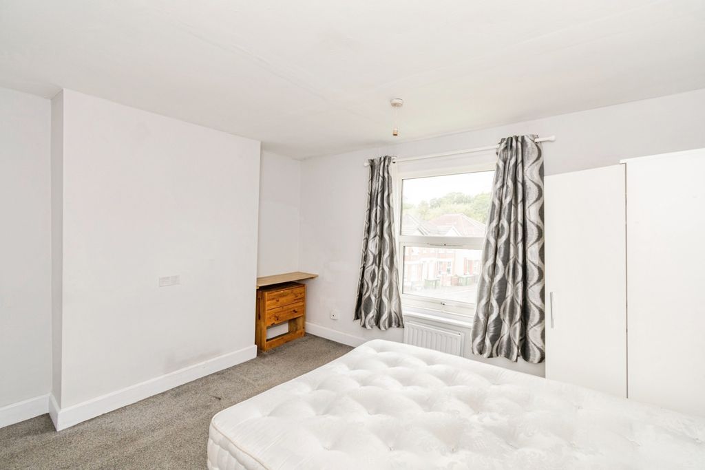 Property photo 3 of 12 Pbox-Img.Jpg