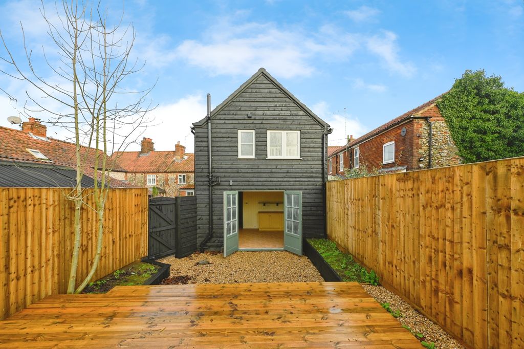 Property photo 2 of 19 Fc037