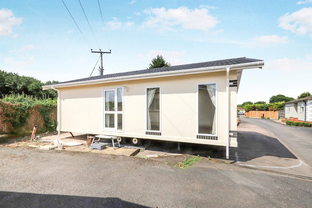 Property photo 2 of 13